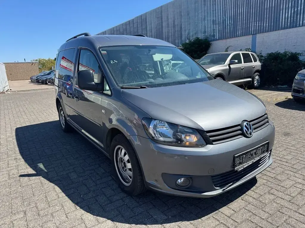 Gebraucht VW Caddy Trendline 102 PS (75 kW) 2015 Grau Van / Kleinbus