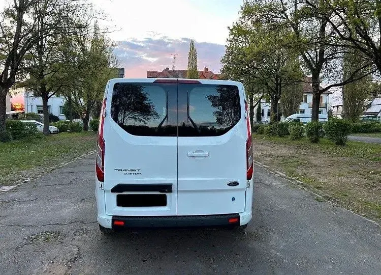 Gebraucht Ford Transit Custom 131 PS (96 kW) 2020 Weiß Van / Kleinbus