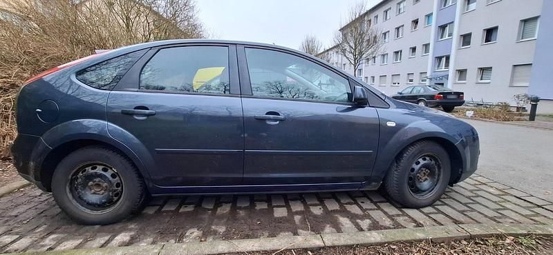 Gebraucht Ford Focus 101 PS (74 kW) 2007 Grau Kleinwagen