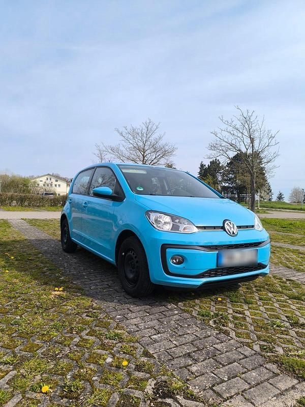 Second-hand VW up! 60 CP (44 kW) 2018 Albastru Hatchback