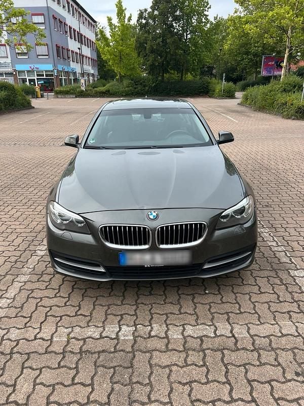 Grau Gebraucht 2013 BMW 520 Limousine | 11.500 € (Fairer Preis) - Bild 1/4