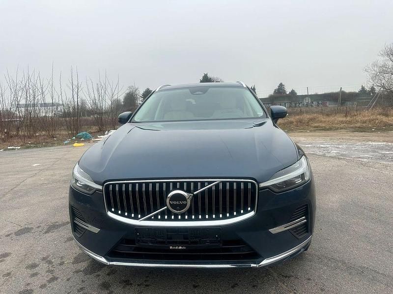 Gebraucht Volvo XC60 Plus 197 PS (144 kW) 2023 Blau SUV