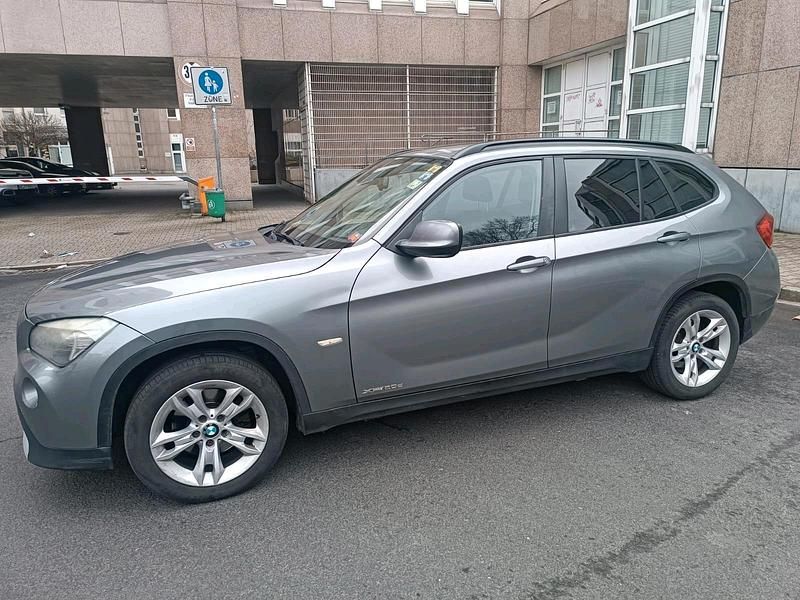 Gebraucht BMW X1 177 PS (130 kW) 2011 Grau SUV
