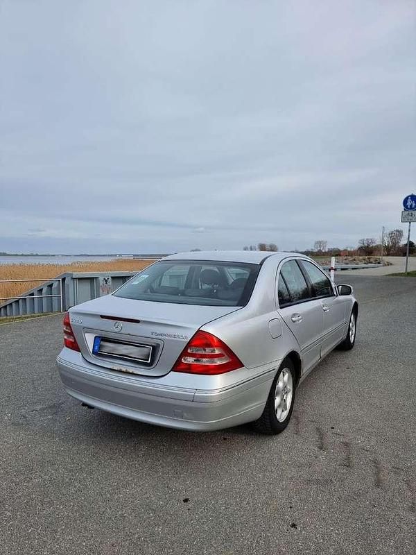 Occasion Mercedes C180 Elegance 143 ch (105 kW) 2002 Argent Berline