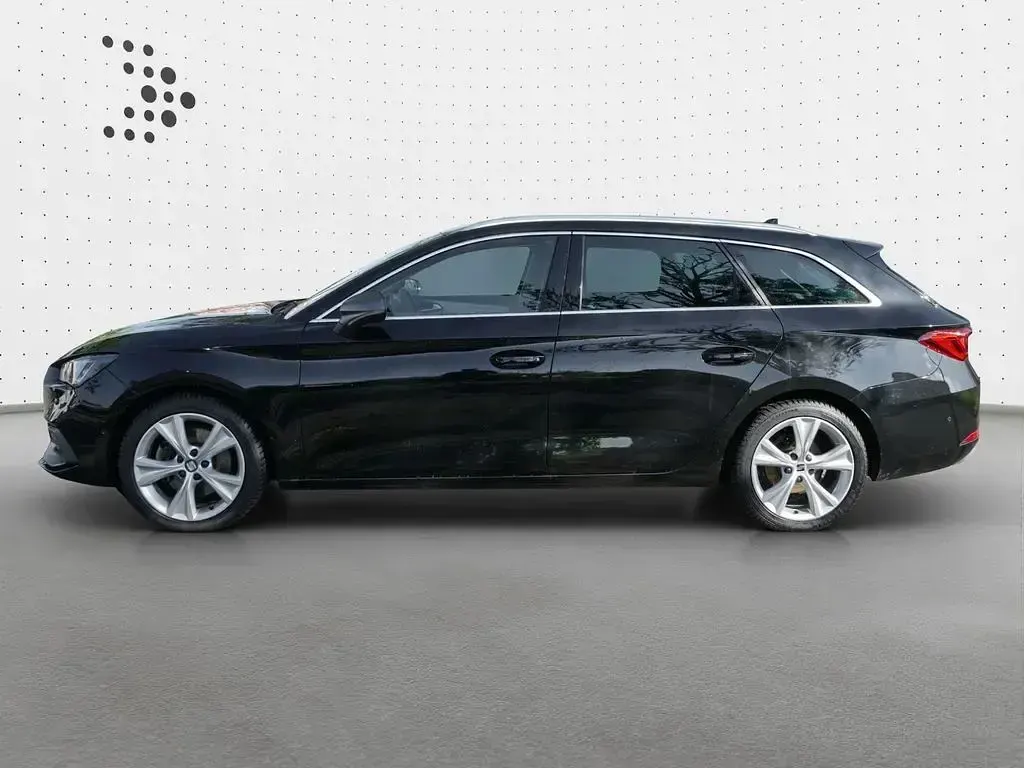 Używany Seat Leon CONNECT 150 KM (110 kW) 2023 Czarny Kombi