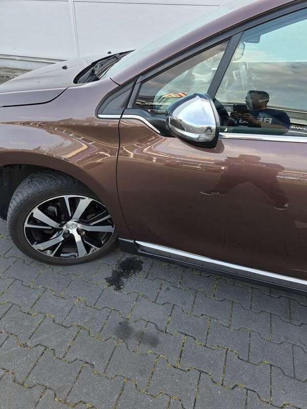 Braun Gebraucht 2014 Peugeot 2008 SUV | 6.300 € (Superpreis) - Bild 1/4