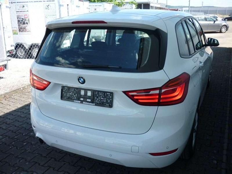 Gebraucht BMW 216 116 PS (85 kW) 2020 Alpinweiß iii Kombi