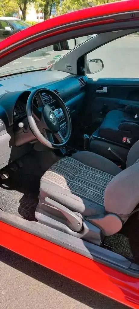 Używany VW Fox 55 KM (40 kW) 2005 Czerwony Hatchback