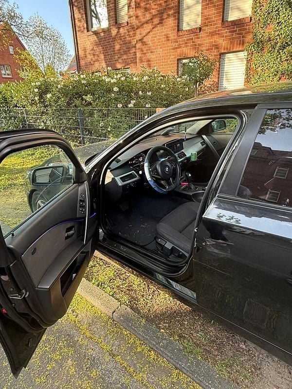 Gebraucht BMW 530 218 PS (160 kW) 2007 Schwarz Limousine