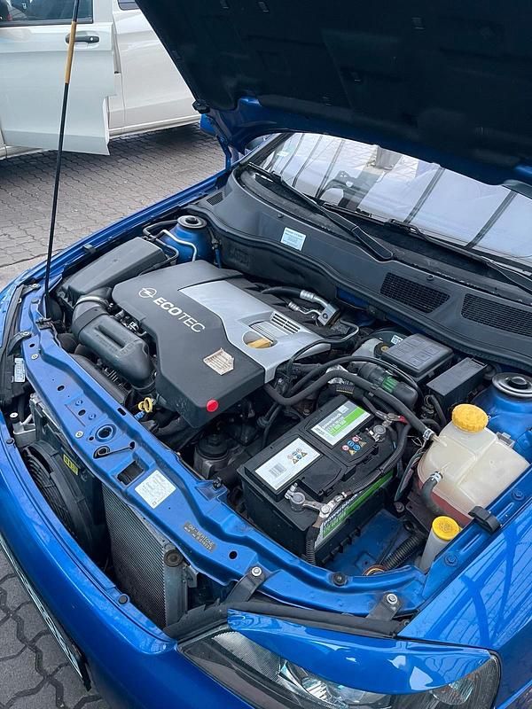 Gebraucht Opel Astra 148 PS (108 kW) 2002 Blau Cabrio