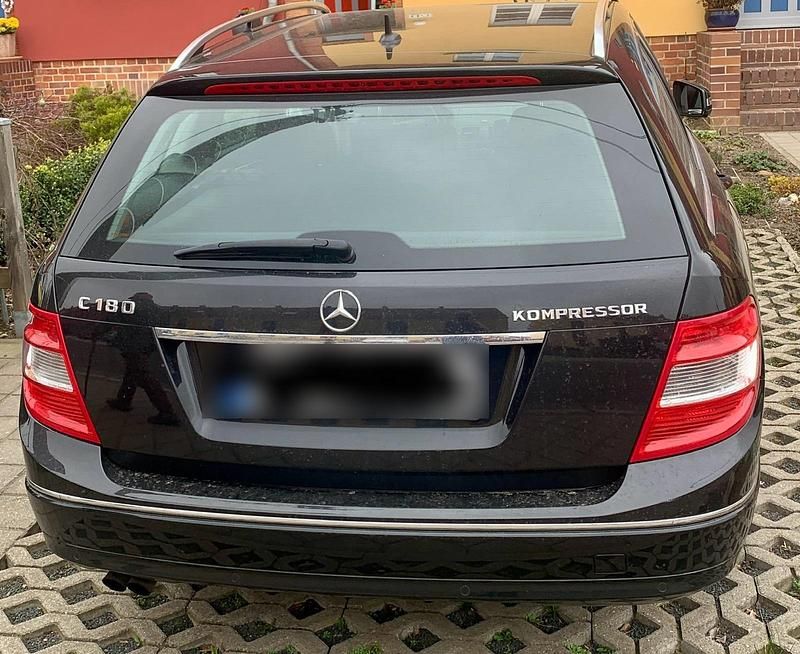 Gebraucht Mercedes C180 115 PS (84 kW) 2009 Schwarz Kombi