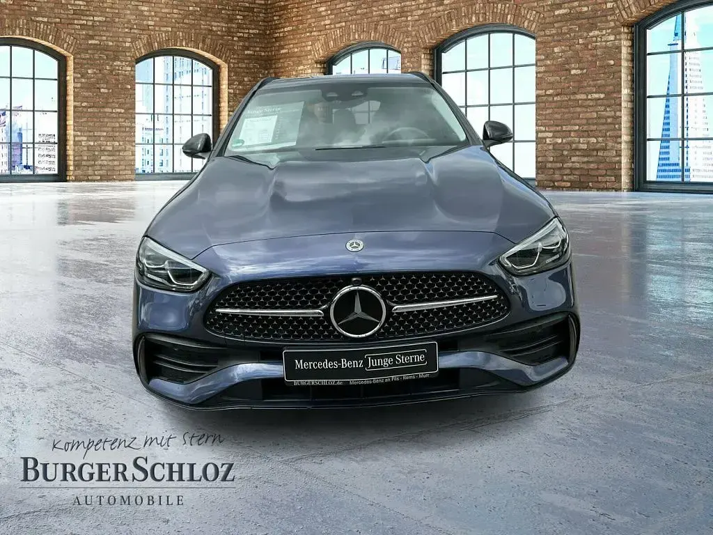 Gebraucht Mercedes C300 AMG 258 PS (189 kW) 2023 Metalliclack sodalithblau Kombi