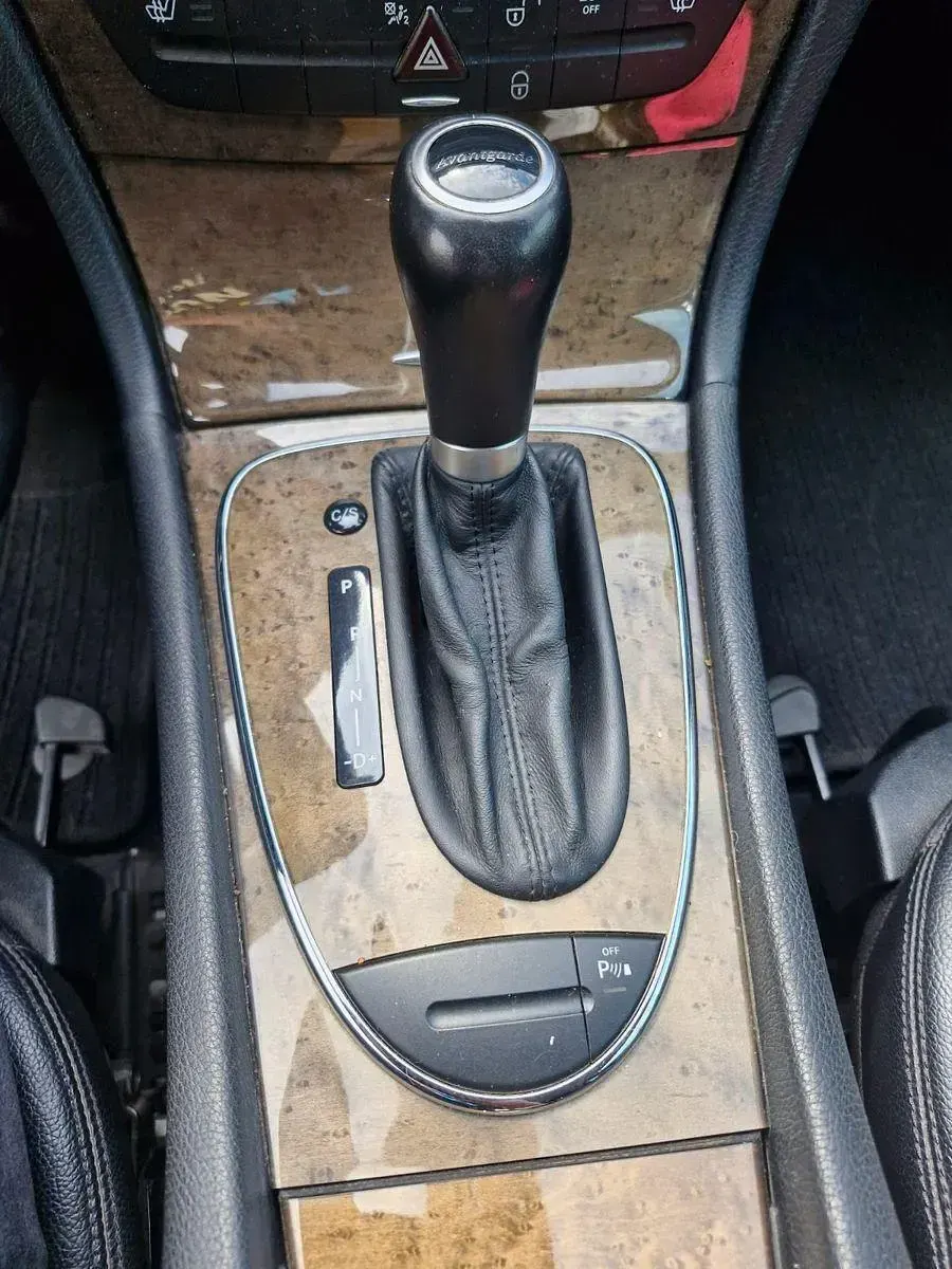 Gebraucht Mercedes E220 Avantgarde 170 PS (125 kW) 2007 Limousine