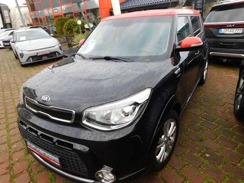 Gebraucht Kia Soul 132 PS (97 kW) 2015 Cassisschwarz SUV