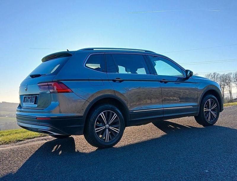 Gebraucht VW Tiguan Allspace United 150 PS (110 kW) 2021 Platinum grey SUV