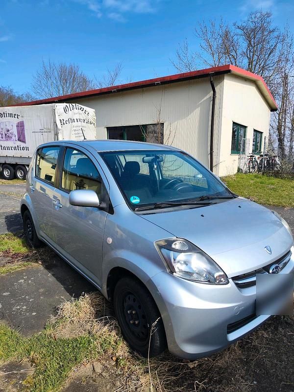 Gebraucht Subaru Justy 69 PS (50 kW) 2010 Silber Kleinwagen