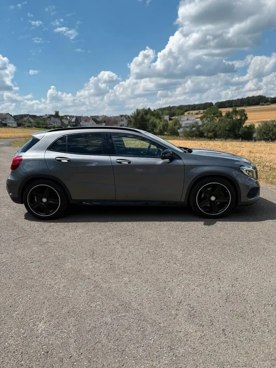 Gebraucht Mercedes GLA250 AMG line 211 PS (155 kW) 2014 Grau SUV