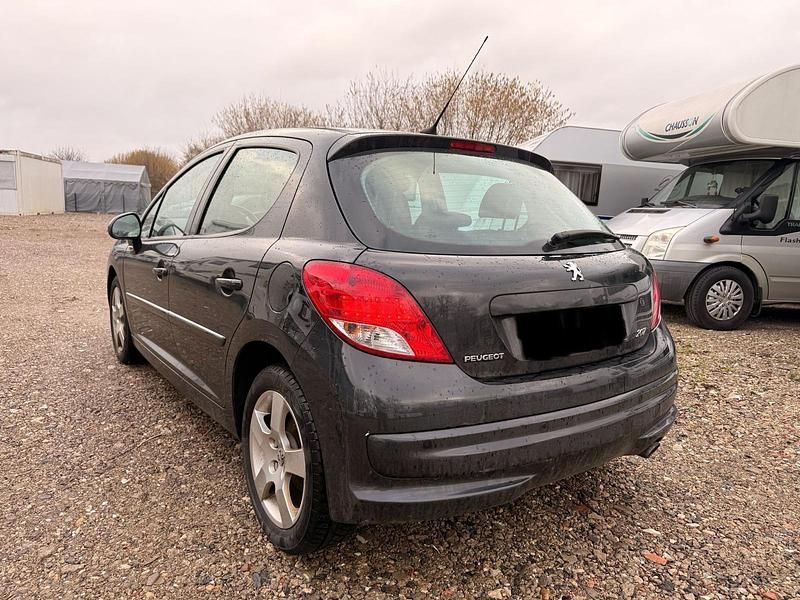 Gebraucht Peugeot 207 155 PS (114 kW) 2011 Schwarz Kleinwagen