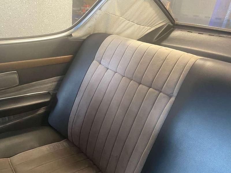 Grau Gebraucht 1975 Audi 100 Coupé | 15.400 € - Bild 1/4
