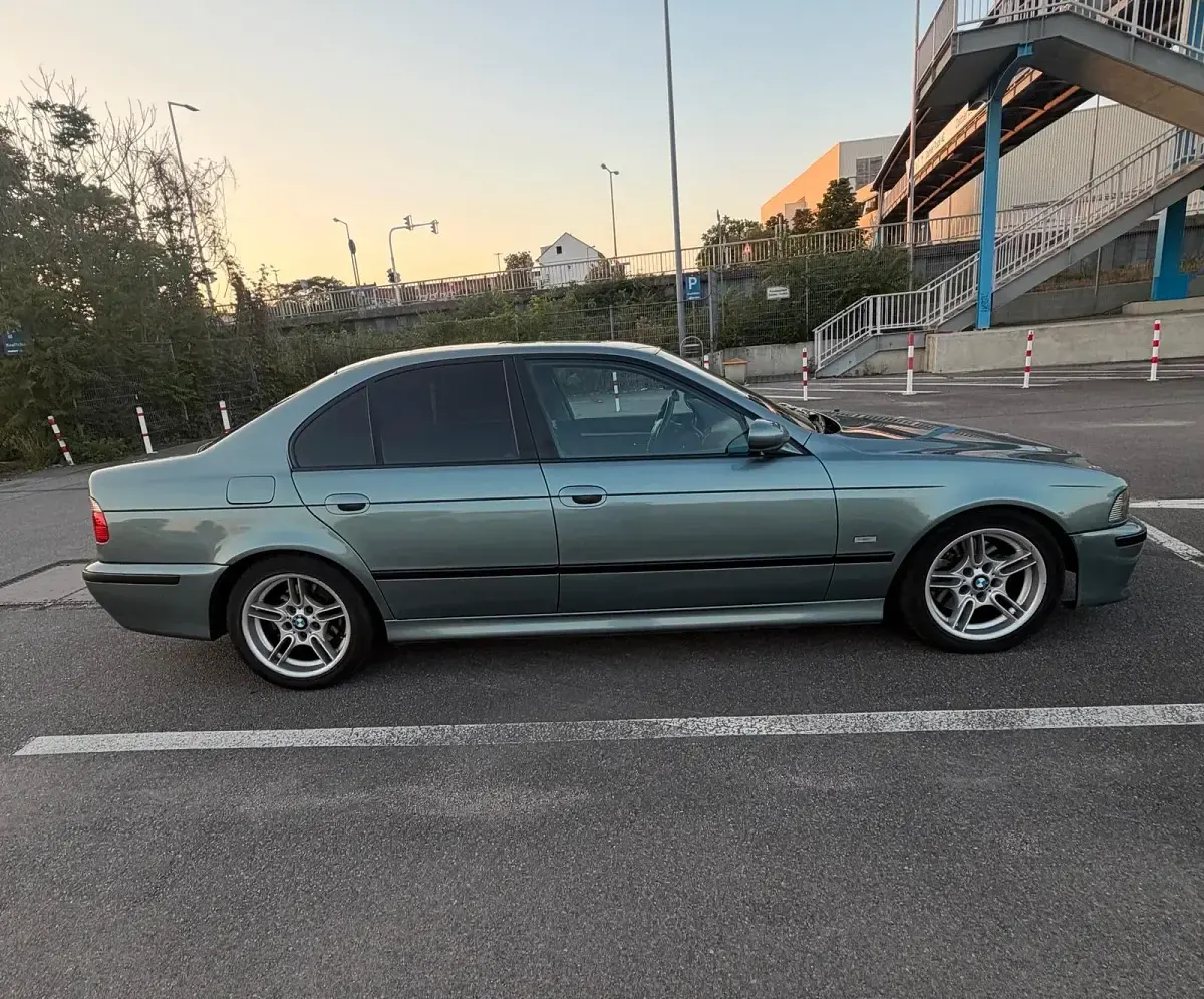 Gebraucht BMW 525 M Sport 163 PS (119 kW) 2003 Grün Limousine