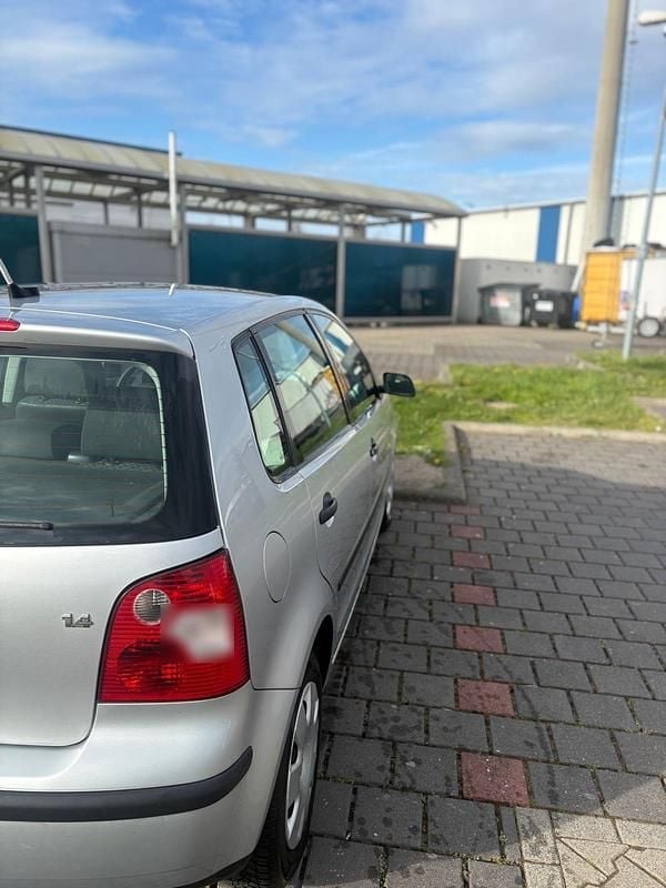 Używany VW Polo 2004 Szary Hatchback