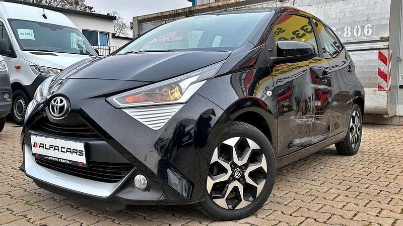 Schwarz Gebraucht 2018 Toyota Aygo Connect Style Kleinwagen | 6.950 € (Superpreis) - Bild 1/4