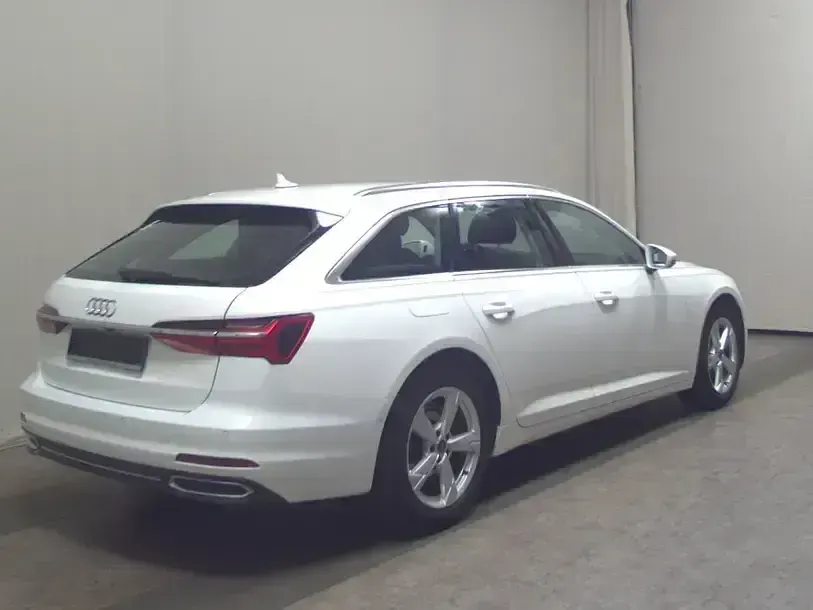 Gebraucht Audi A6 Sport 163 PS (119 kW) 2023 Weiss Kombi