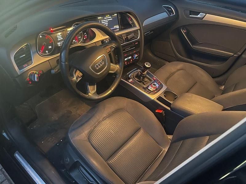 Gebraucht Audi A4 Ambition 150 PS (110 kW) 2015 Schwarz Kombi