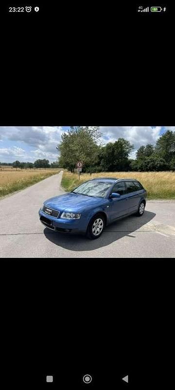 Blau Gebraucht 2002 Audi A4 Kombi | 2.000 € (Fairer Preis) - Bild 1/4