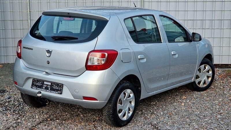 Gebraucht Dacia Sandero Lauréate 90 PS (66 kW) 2016 Silber Kleinwagen