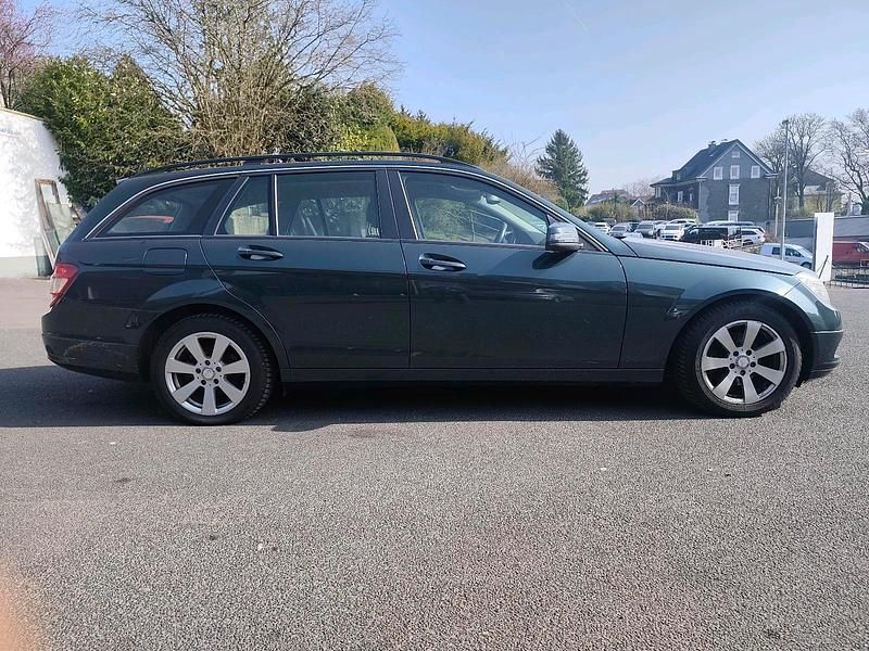 Gebraucht Mercedes C200 136 PS (100 kW) 2008 Grün Kombi