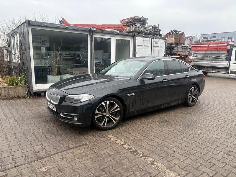 Gebraucht BMW 520 184 PS (135 kW) 2014 Schwarz Limousine
