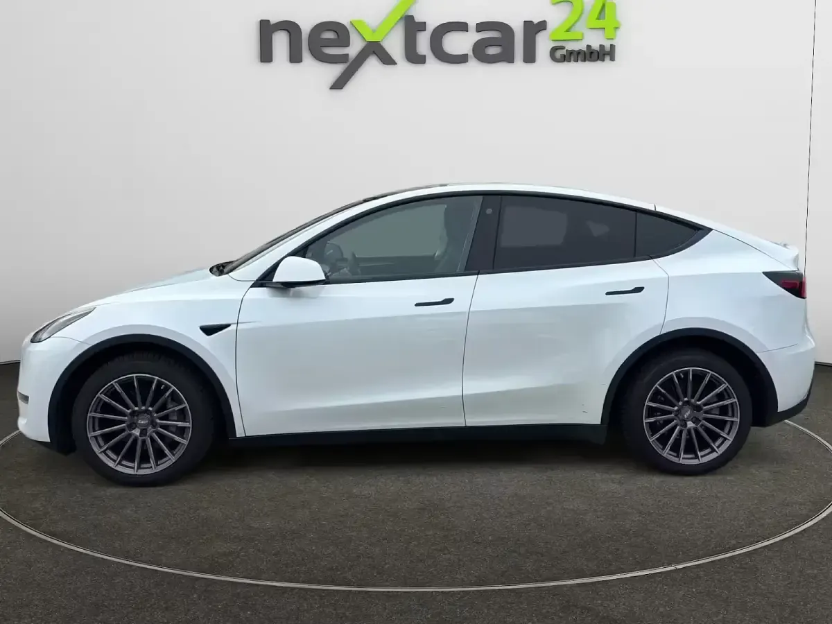 Used Tesla Model Y 378 kW (514 HP) 2023 White SUV