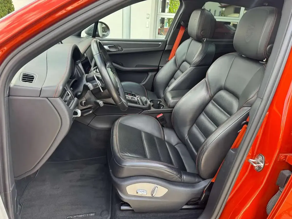 Gebraucht Porsche Macan 265 PS (194 kW) 2022 Papaya (m2y) SUV