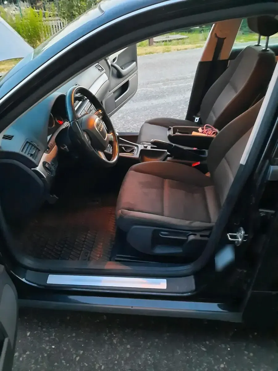 Gebraucht Audi A4 140 PS (102 kW) 2007 Schwarz Limousine