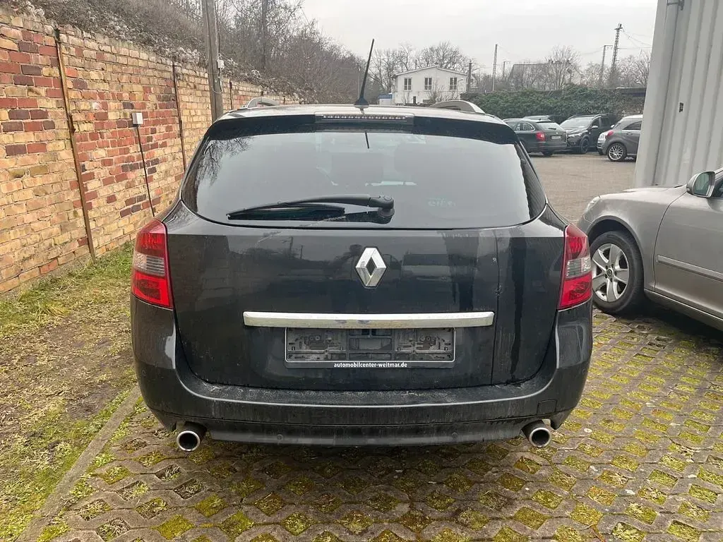 Gebraucht Renault Laguna III GT 178 PS (130 kW) 2010 Schwarz Limousine