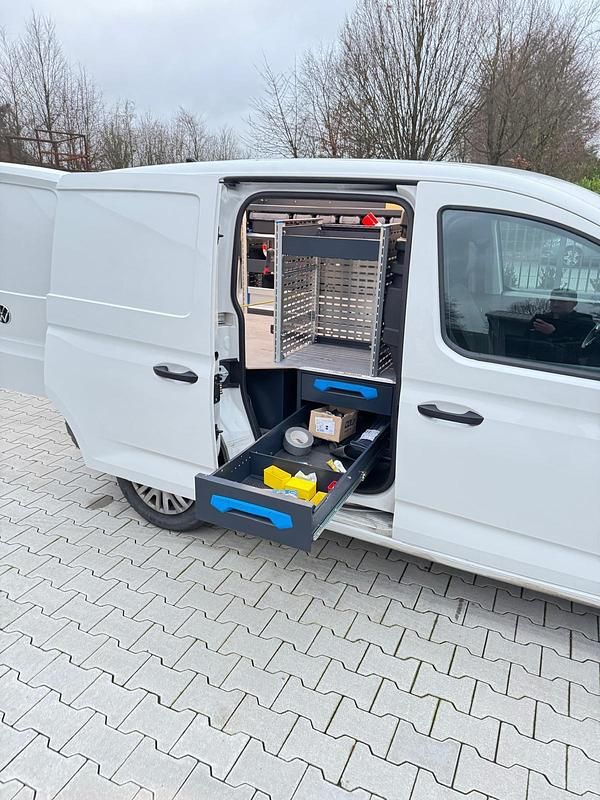 Gebraucht VW Caddy 102 PS (75 kW) 2023 Weiß Van / Kleinbus