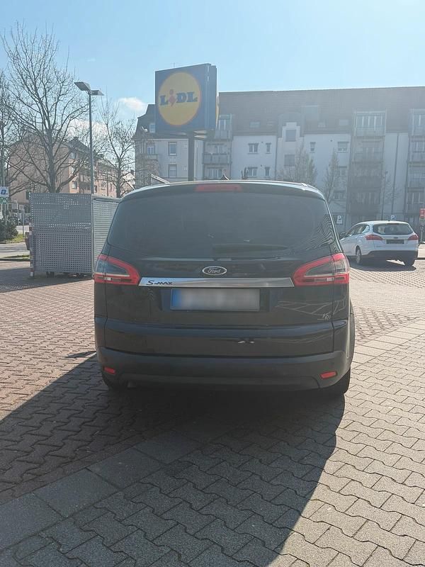Gebraucht Ford S-MAX S 160 PS (117 kW) 2011 Schwarz Van / Kleinbus