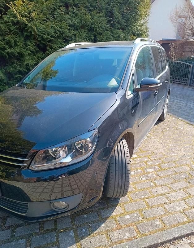 Gebraucht VW Touran 105 PS (77 kW) 2015 Schwarz Van / Kleinbus