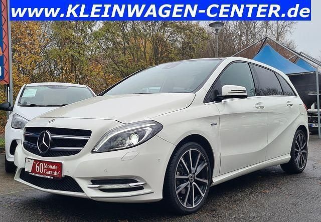 Weiß Gebraucht 2012 Mercedes B180 Van / Kleinbus | 16.485 € (Etwas zu teuer) - Bild 1/4