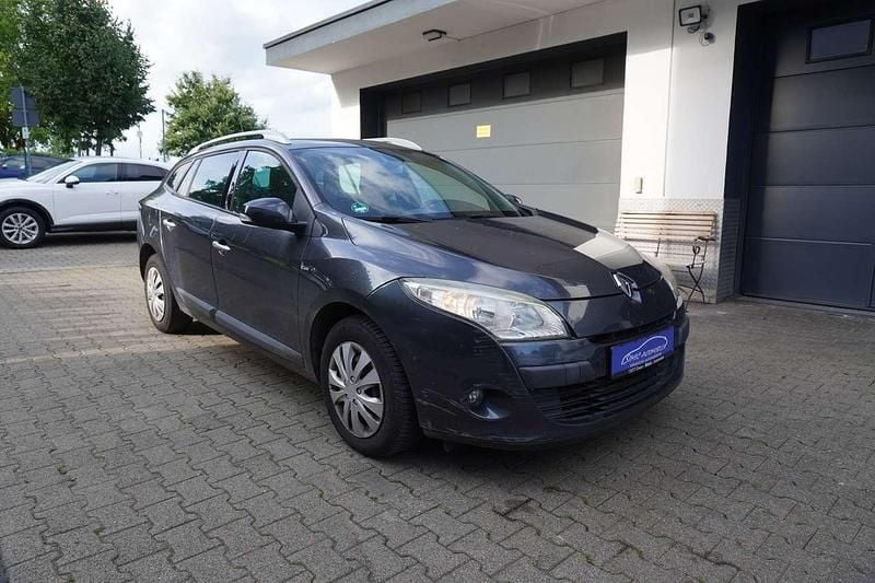 Grau Gebraucht 2009 Renault Mégane GrandTour Dynamique Kombi | 1.850 € (Superpreis) - Bild 1/4