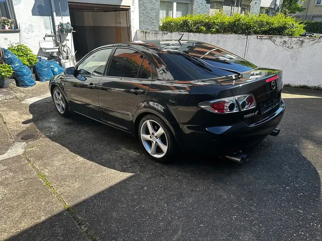 Używany Mazda 6 Inclusive 166 KM (122 kW) 2004 Czarny Sedan/Limuzyna