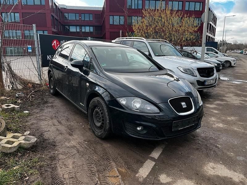 Schwarz Gebraucht 2011 Seat Leon Kleinwagen | 1.890 € (Superpreis) - Bild 1/4
