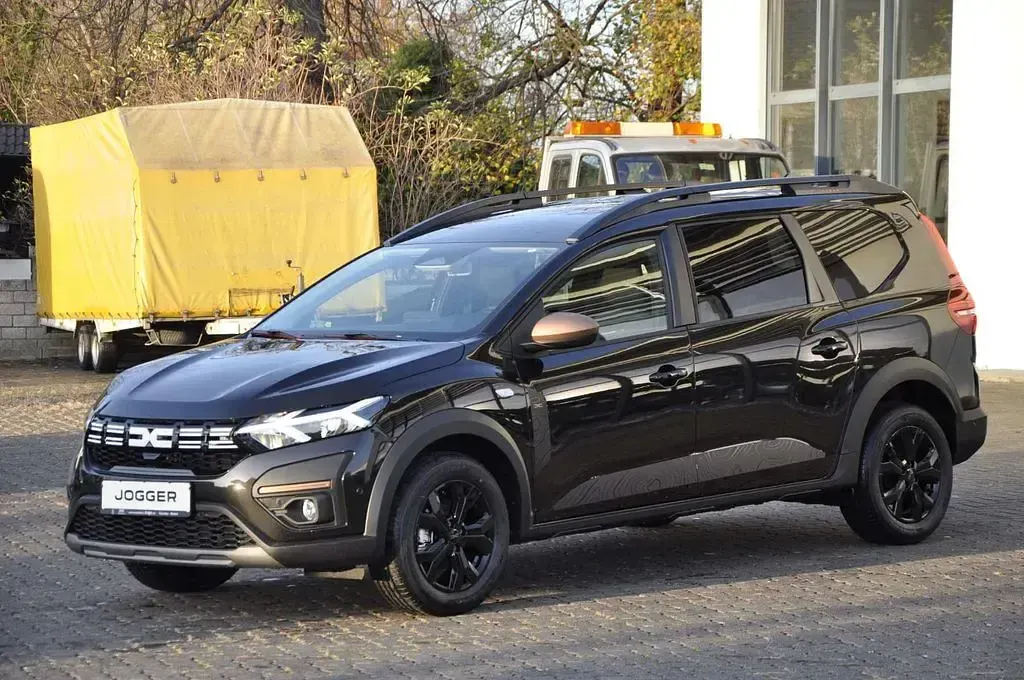 Neu Dacia Jogger Extreme 110 PS (80 kW) 2025 Perlmuttschwarz metallic Van / Kleinbus