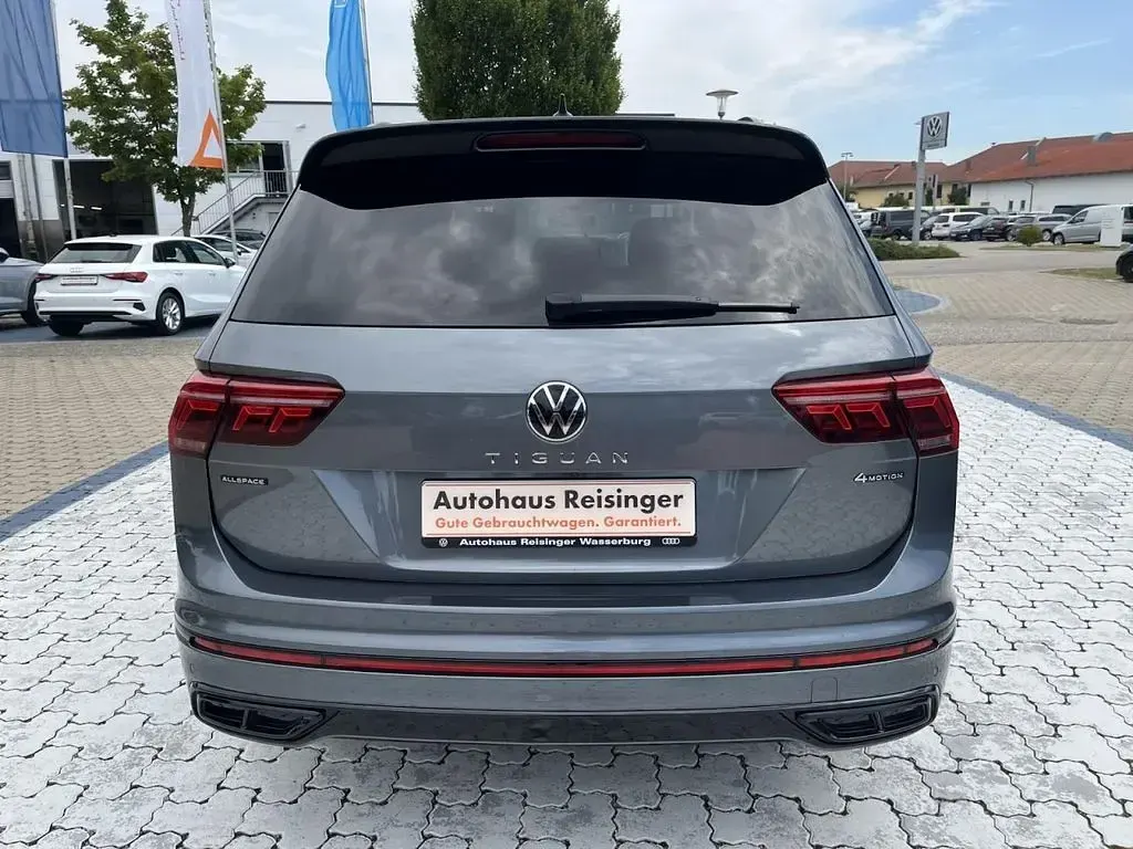 Gebraucht VW Tiguan Allspace R-line 245 PS (180 kW) 2023 Grau SUV