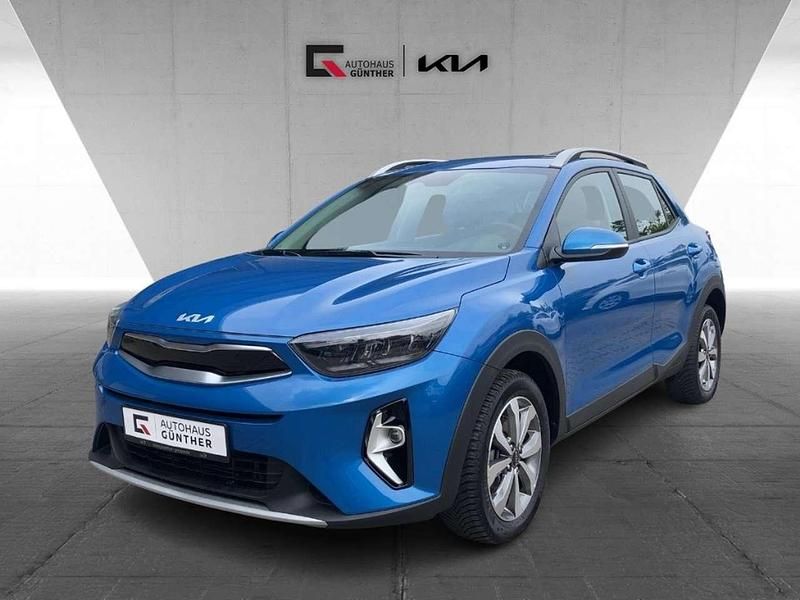 Blau Gebraucht 2025 Kia Stonic Vision SUV | 17.555 € (Superpreis) - Bild 1/4
