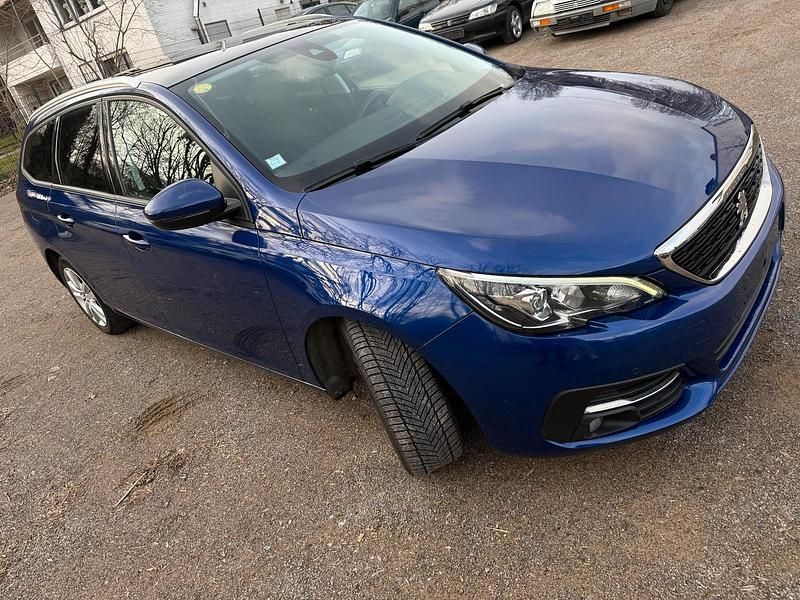 Gebraucht Peugeot 308 SW Business-Line 100 PS (73 kW) 2019 Blau Kombi