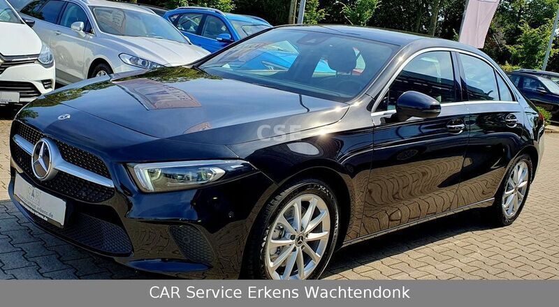 Kosmosschwarz metalliclack Gebraucht 2020 Mercedes A220 Business Limousine | 25.810 € (Guter Preis) - Bild 1/4