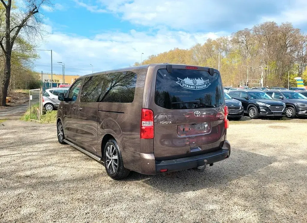 Gebraucht Toyota Proace Verso Executive 177 PS (130 kW) 2018 Braun Kombi
