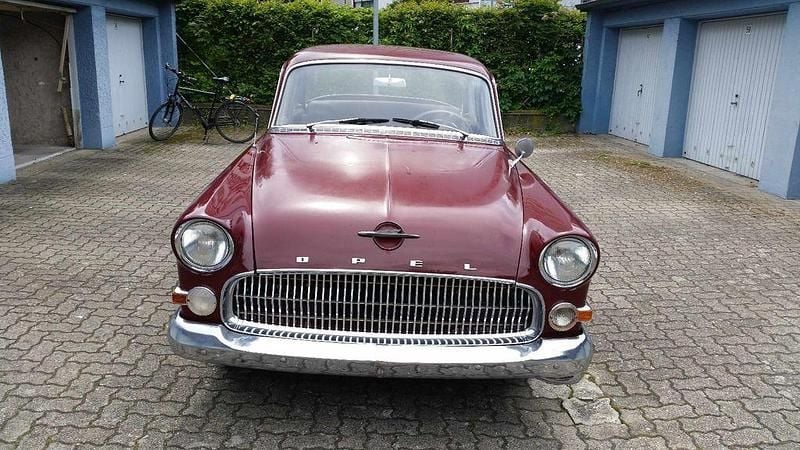 Rot Gebraucht 1956 Opel Kapitän Limousine | 12.500 € - Bild 1/4